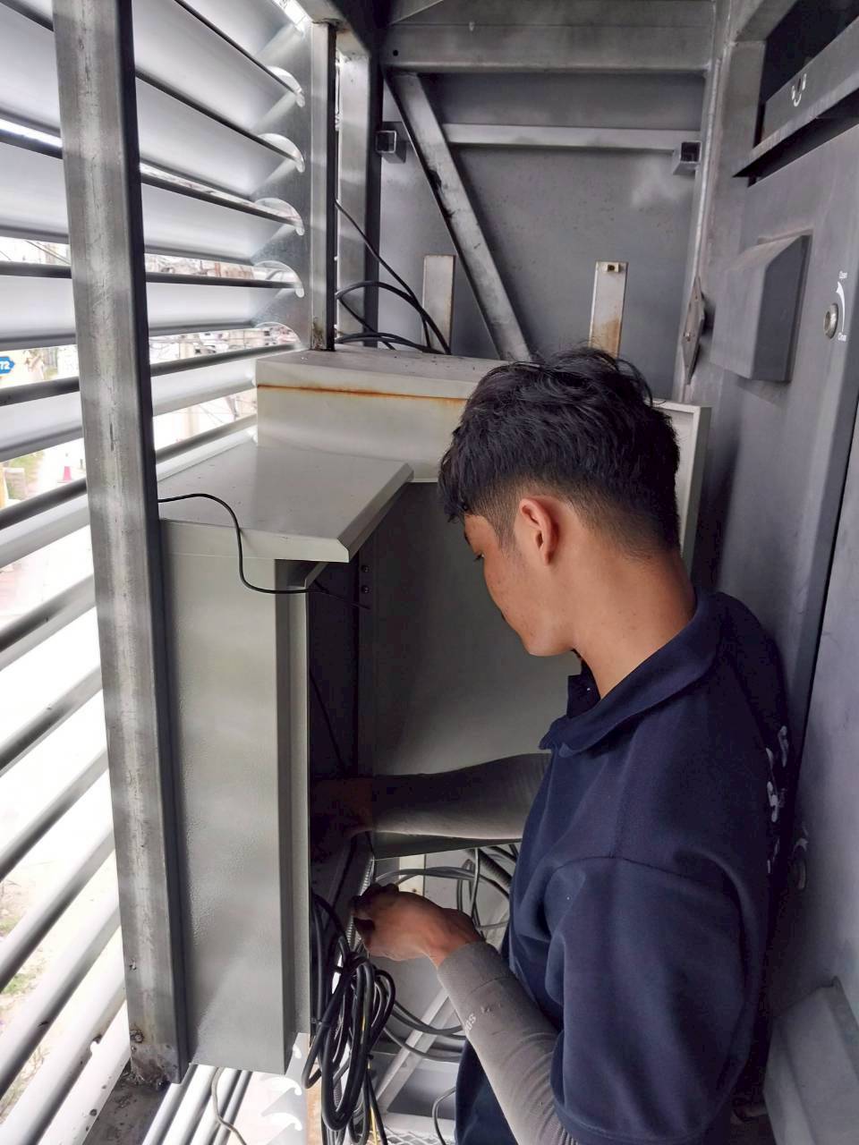 ติดตั้งบริเวณปากซอยศิริคาม (ไฮไฟร์) (ซอยสุขุมวิท 72)